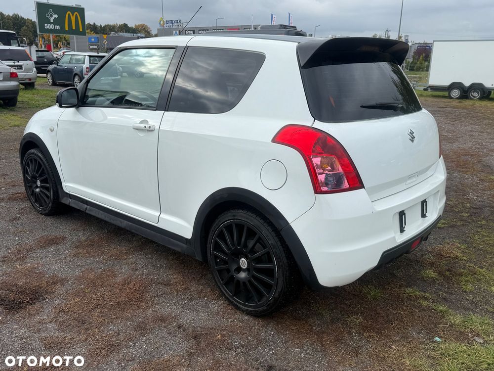 Suzuki Swift - 4