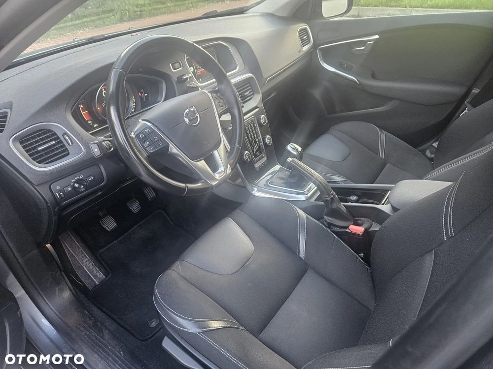 Volvo V40 D2 RDesign - 11