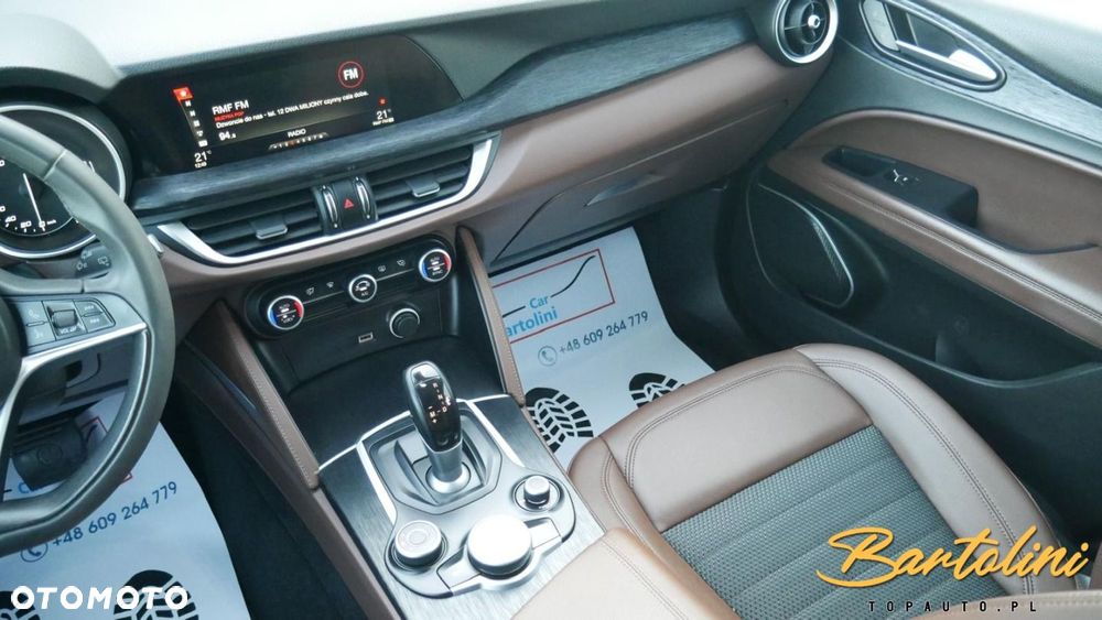 Alfa Romeo Stelvio - 9