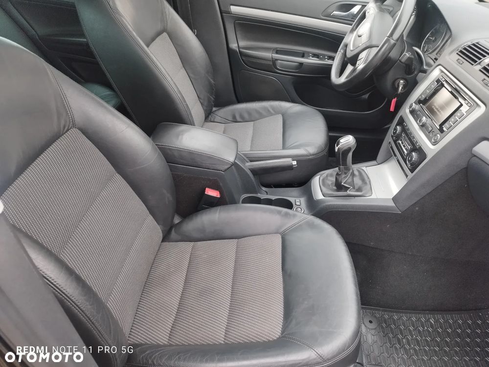 Skoda Octavia 1.6 TDI DPF Ambition - 9