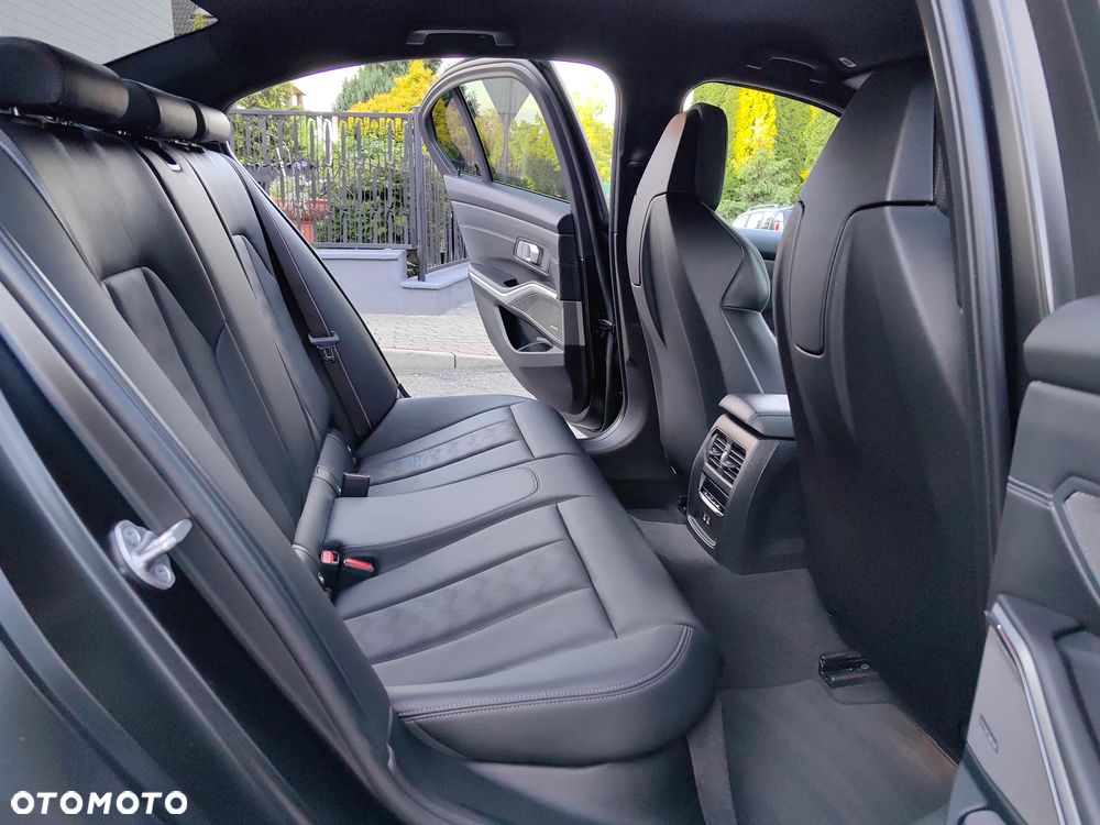 BMW M3 M Competition xDrive sport - 20