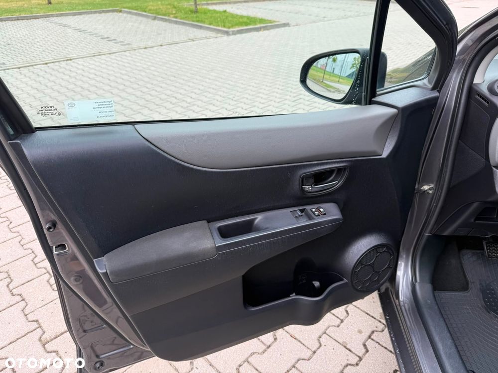 Toyota Yaris 1.4 D-4D Active - 8