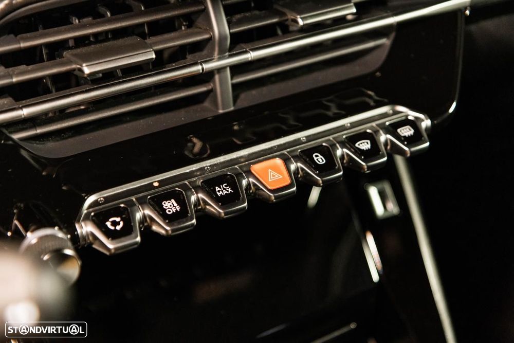 Peugeot e-2008 50 kWh Allure Pack - 35