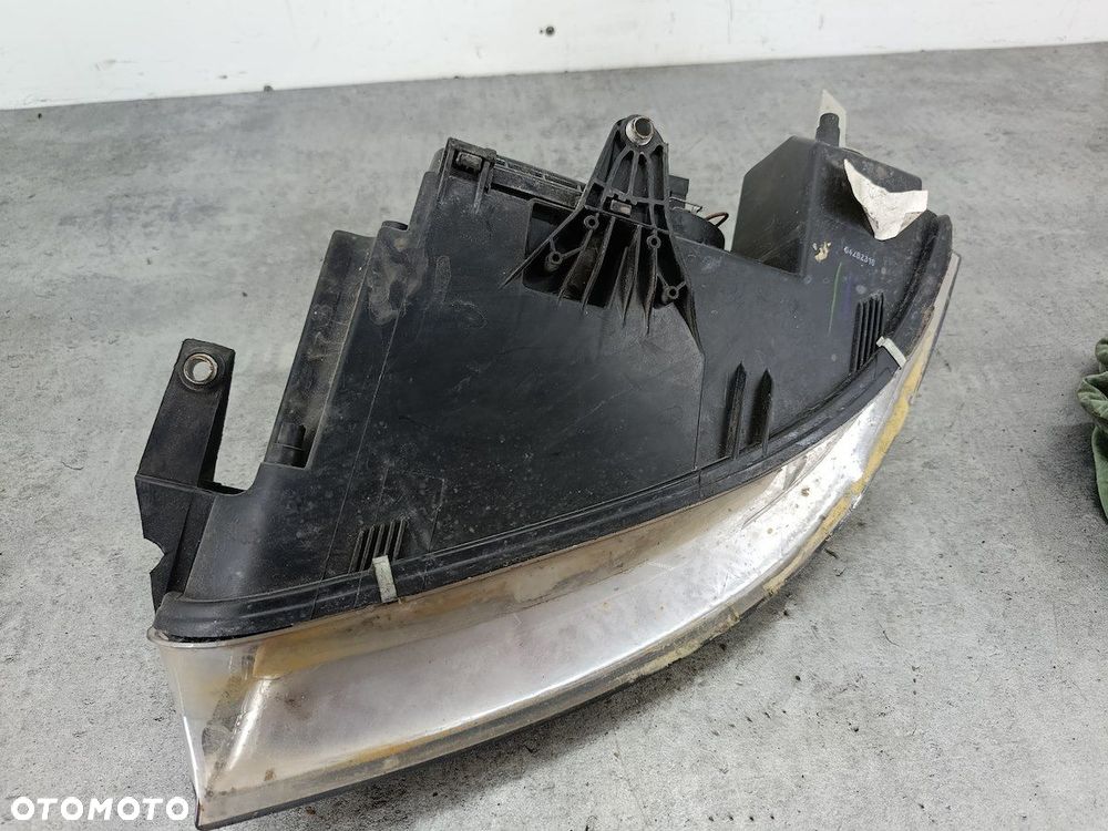 LAMPA PRZÓD PRAWA VW PASSAT B5 FL TYC - 8