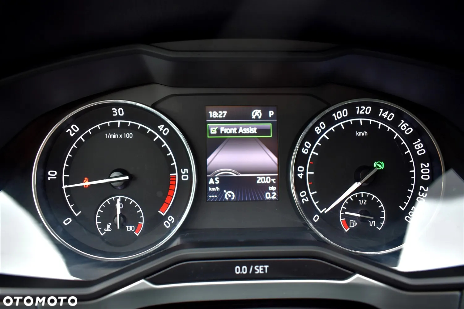 Skoda Superb Combi 2.0 TDI DSG Ambition - 28