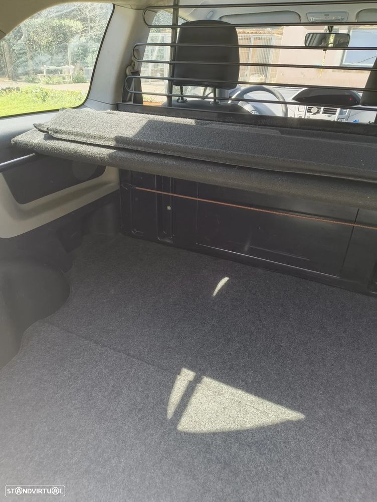 Toyota Yaris 1.4 D-4D - 19