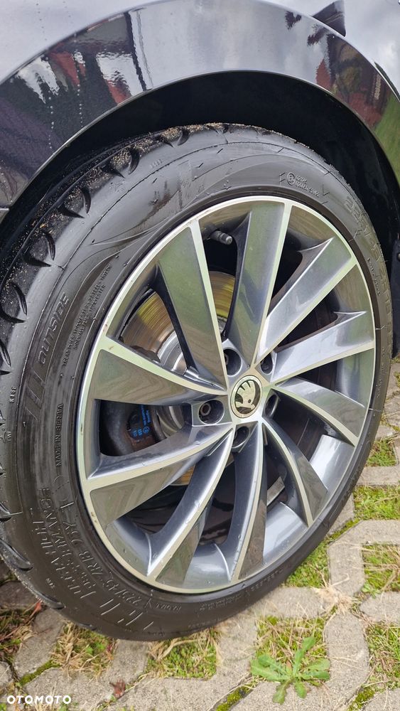 Skoda Superb 2.0 TDI 4x4 L&K DSG - 6