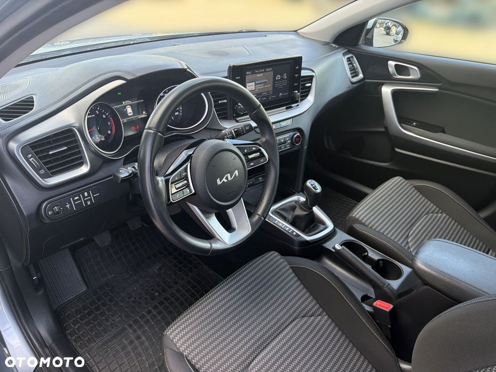 Kia Ceed - 22