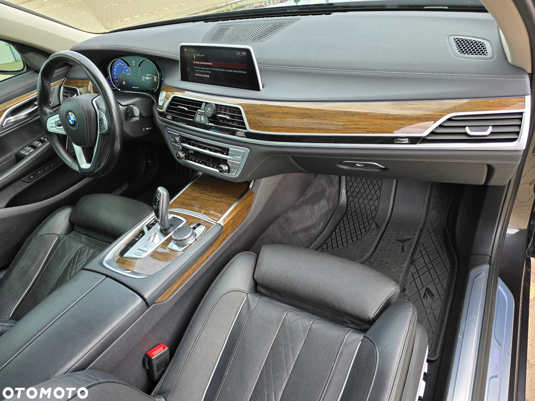 BMW Seria 7 740Li - 19