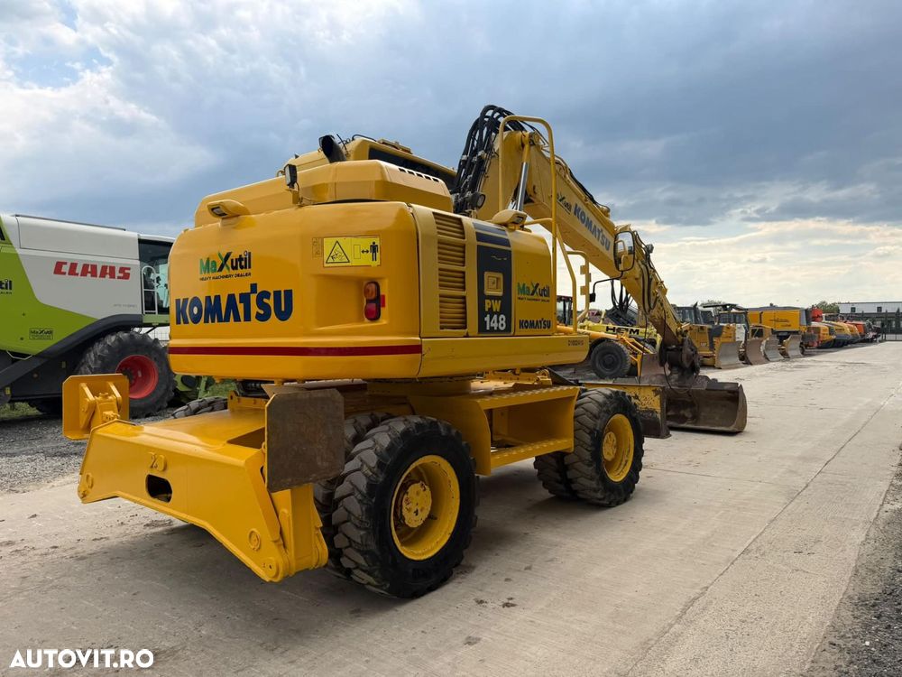 Komatsu PW148-8 Excavator pe Roti - 8