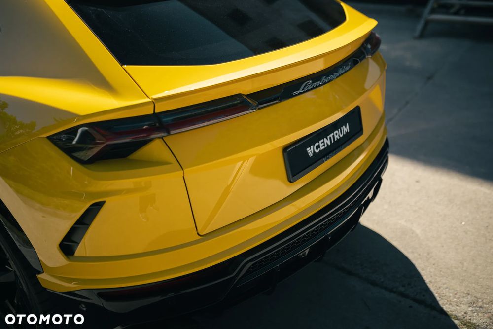 Lamborghini Urus Standard - 28