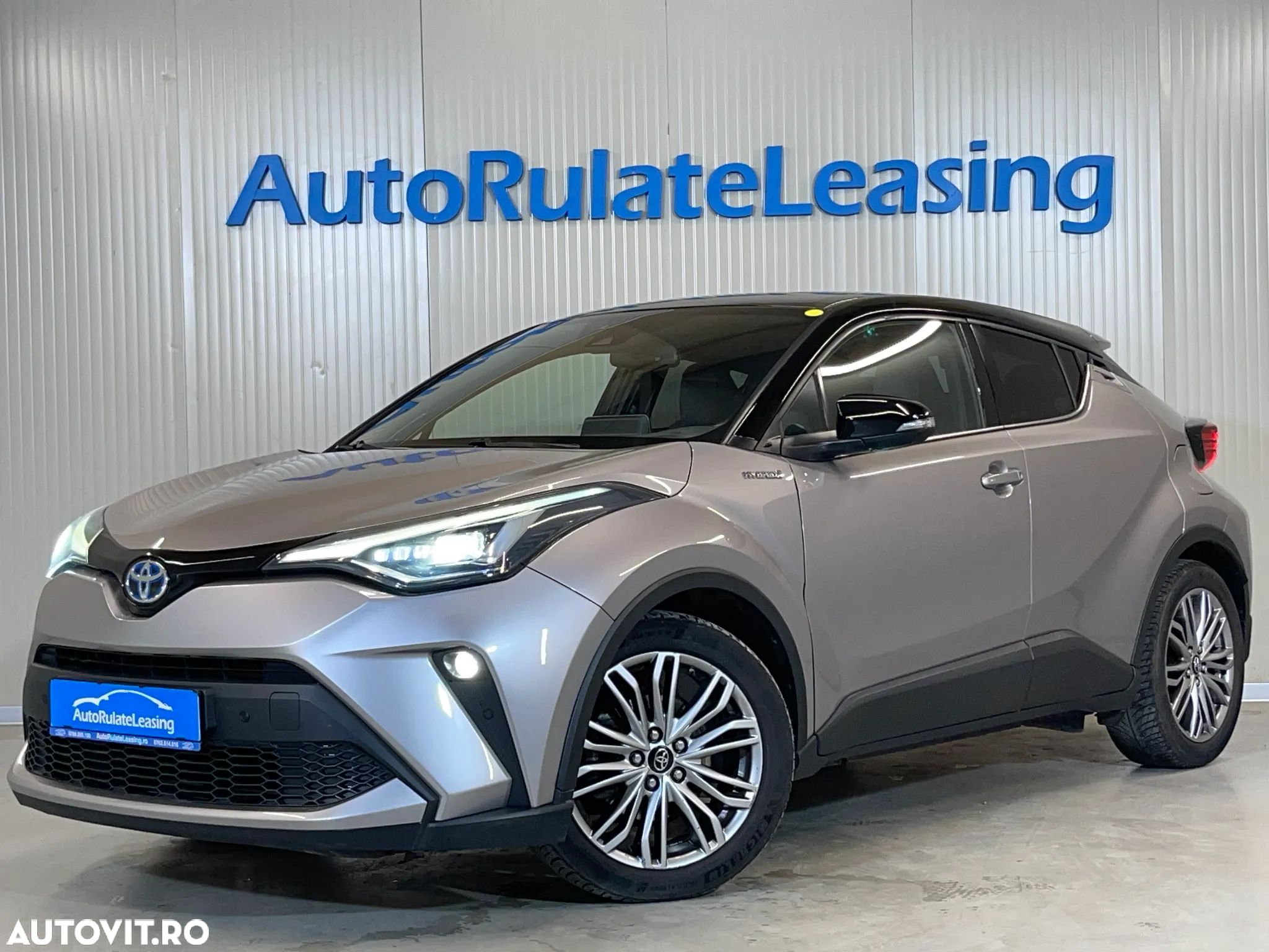 Toyota C-HR 2.0 Hybrid Lounge - 1