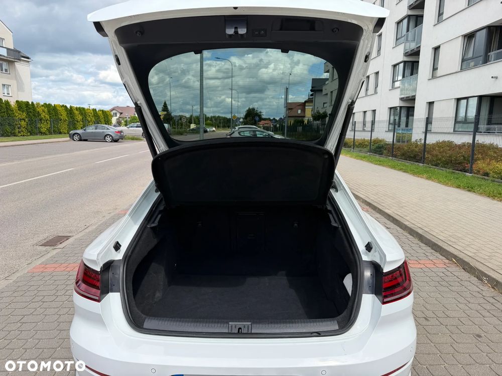 Volkswagen Arteon 2.0 TDI SCR R-Line DSG - 33