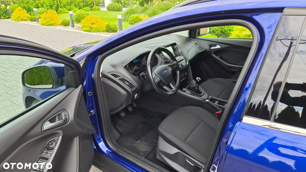 Ford Focus 1.0 EcoBoost Titanium - 19