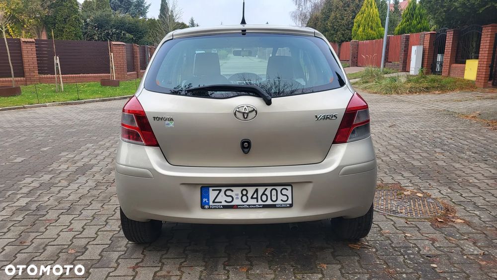 Toyota Yaris - 6