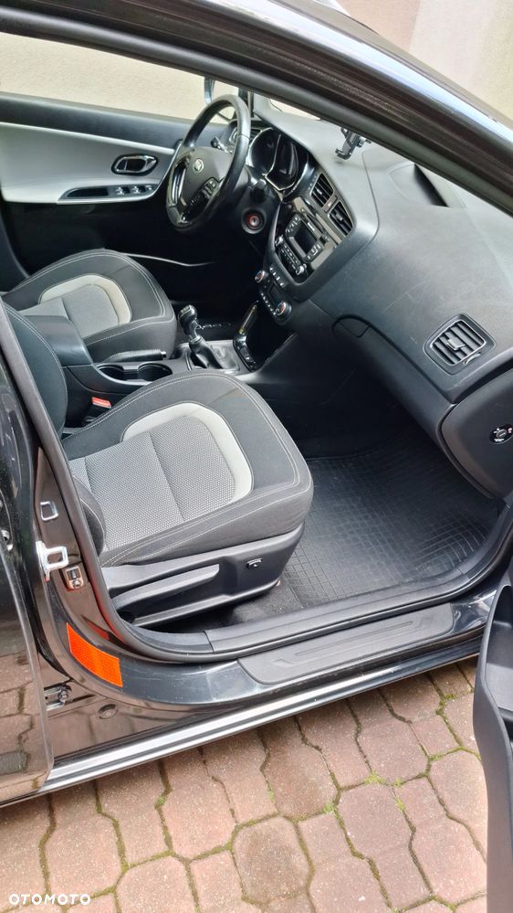 Kia Ceed - 23