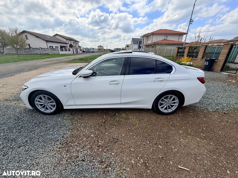BMW Seria 3 330i xDrive Aut. - 9