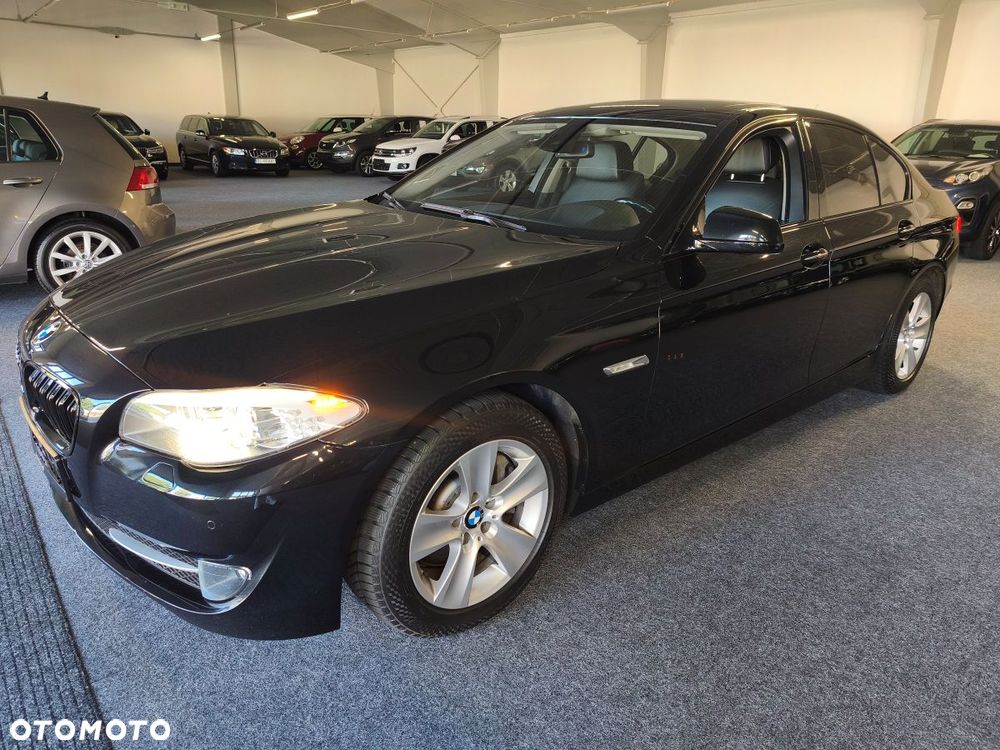 BMW Seria 5 525d - 2
