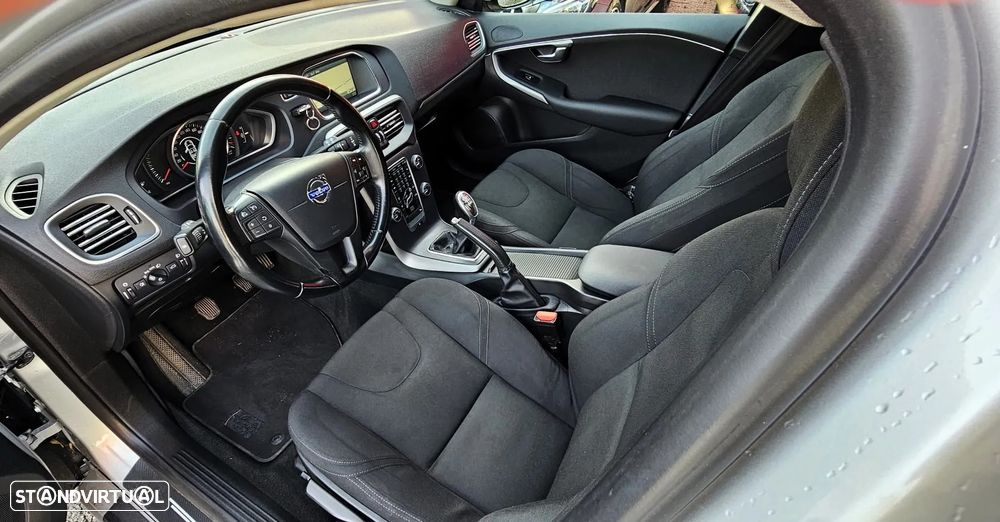 Volvo V40 D2 Kinetic - 18