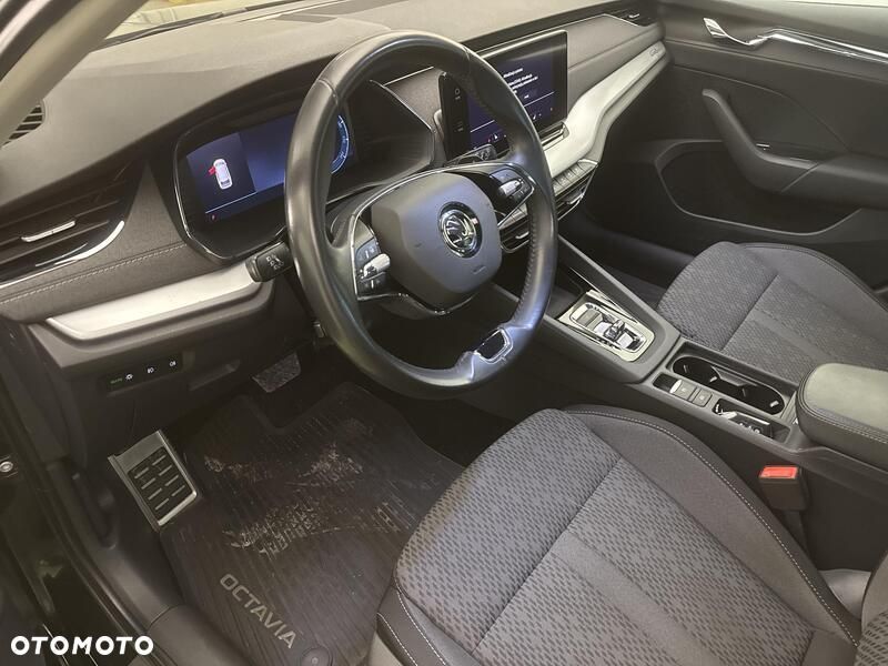 Skoda Octavia 2.0 TDI Style DSG - 10