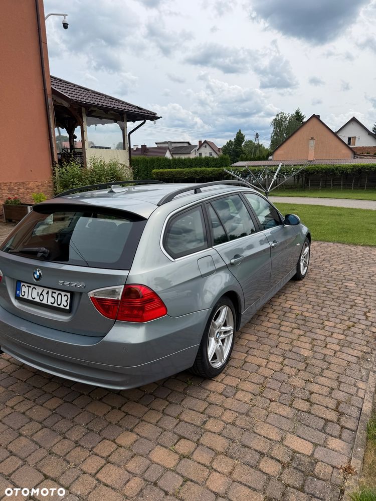BMW Seria 3 325i - 5