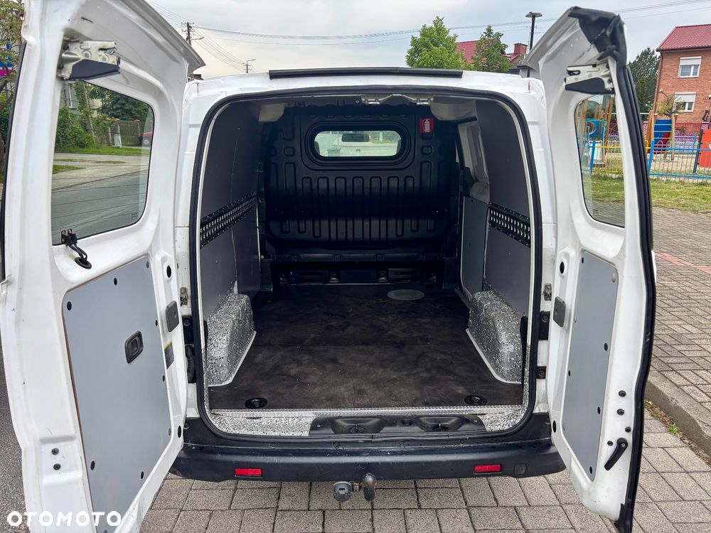 Nissan NV200 - 27
