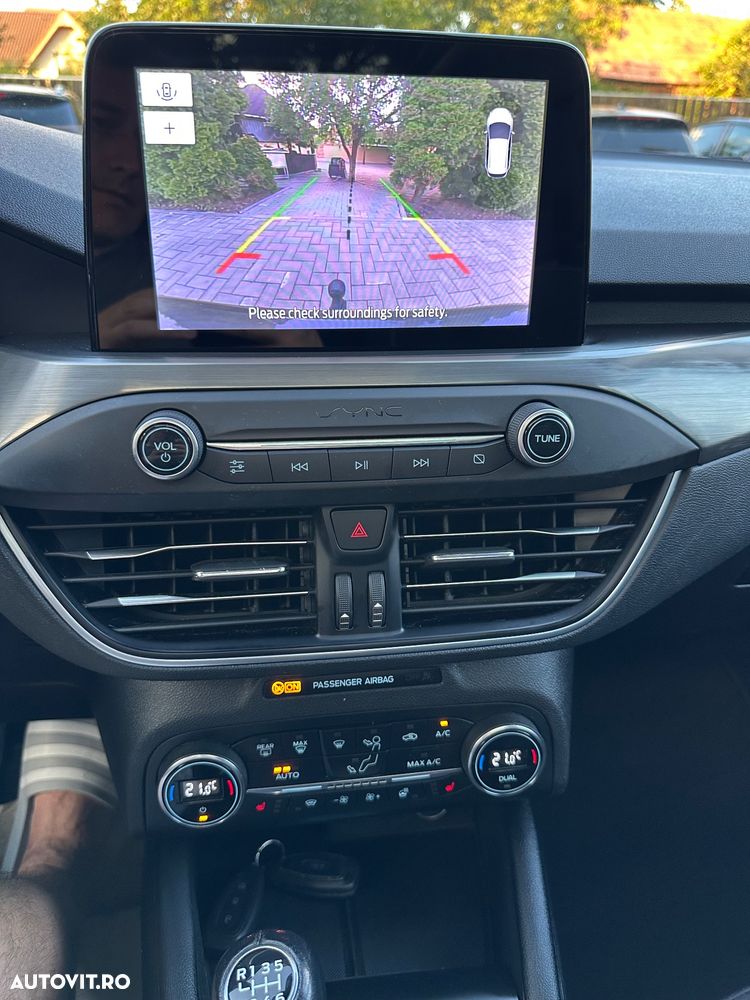 Ford Focus 2.0 EcoBlue Start-Stopp-System TITANIUM X - 26
