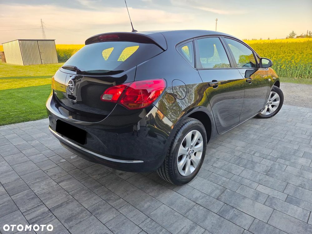 Opel Astra - 4