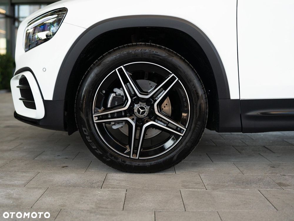 Mercedes-Benz GLB - 7