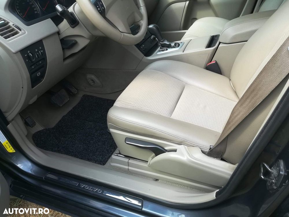 Volvo XC 90 D5 Executive - 4