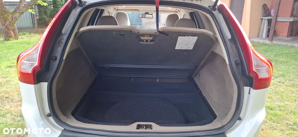 Volvo XC 60 3.2 AWD Kinetic - 15
