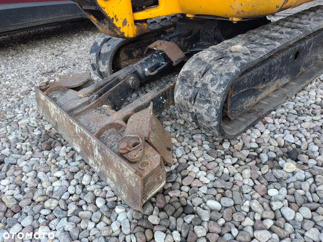 JCB 8018 - 6