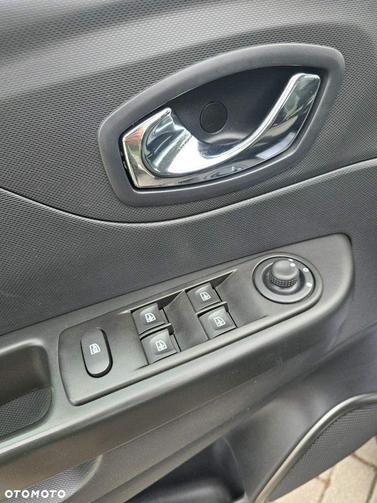 Renault Captur - 25