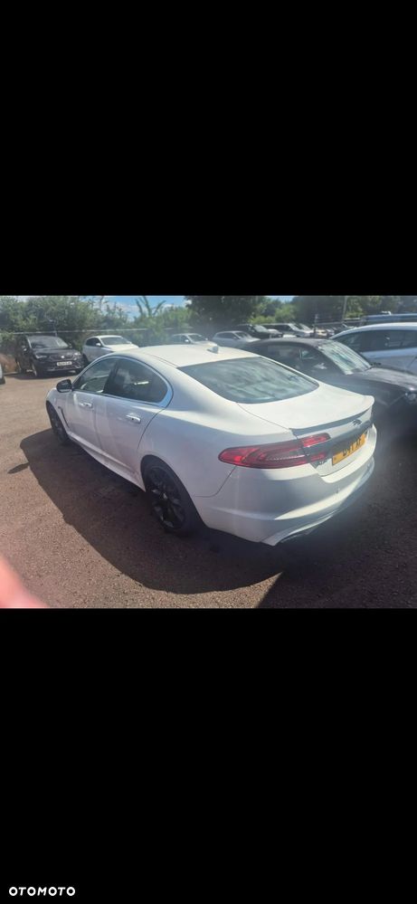 Jaguar XF 3.0 V6 S - 11