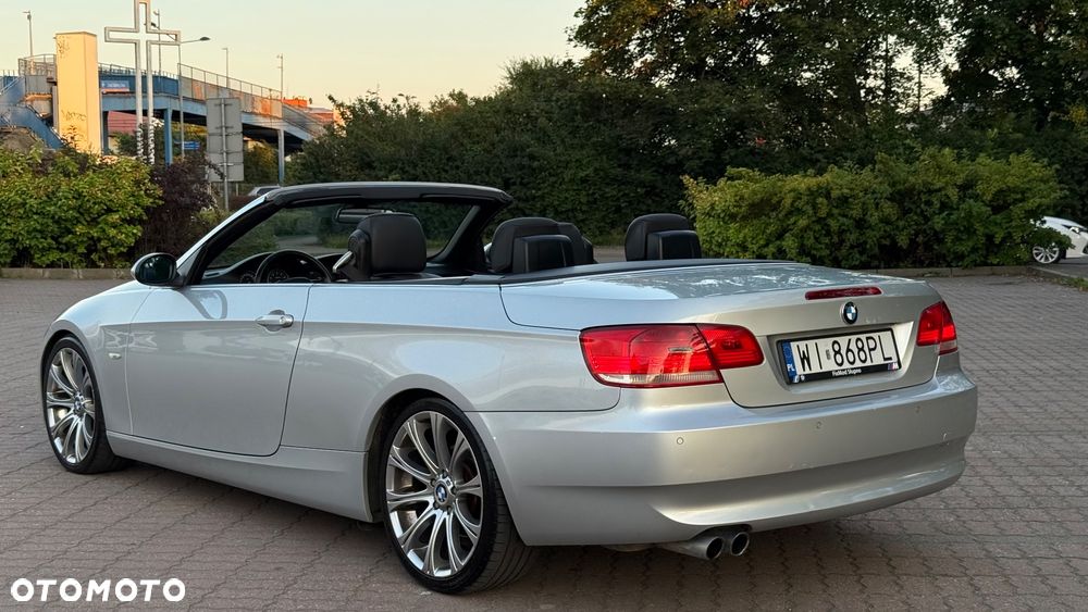 BMW Seria 3 325i Cabrio - 10