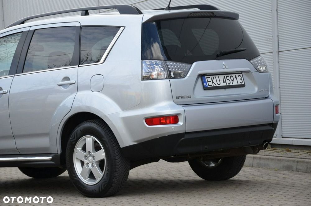 Mitsubishi Outlander - 8