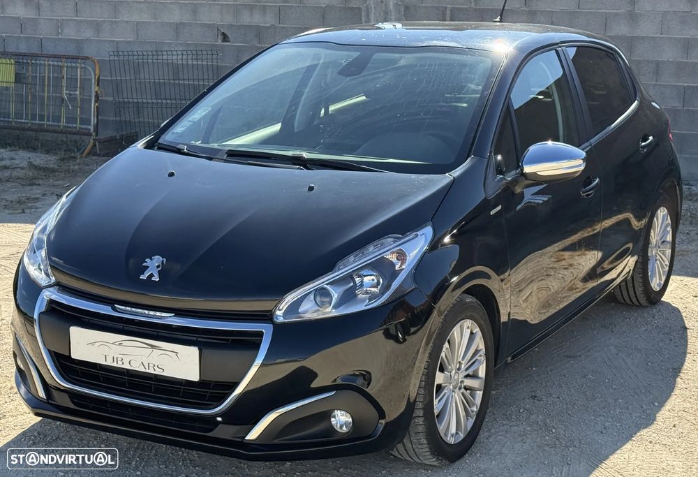 Peugeot 208 1.6 BlueHDi Style - 1
