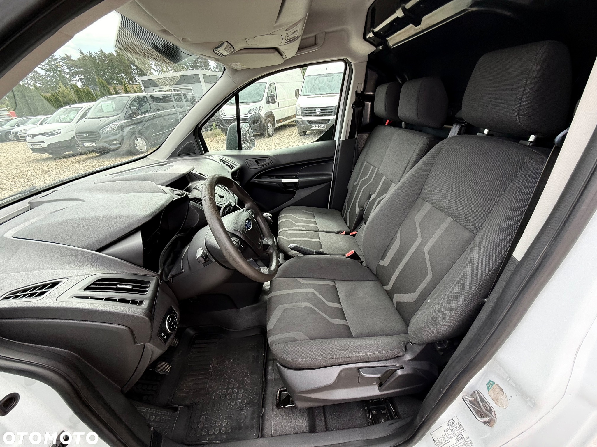 Ford Transit Connect - 17