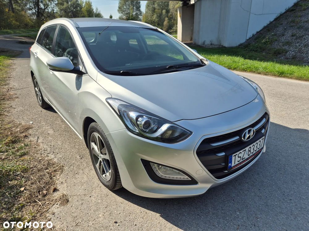 Hyundai i30 blue Kombi 1.6 CRDi Trend - 1