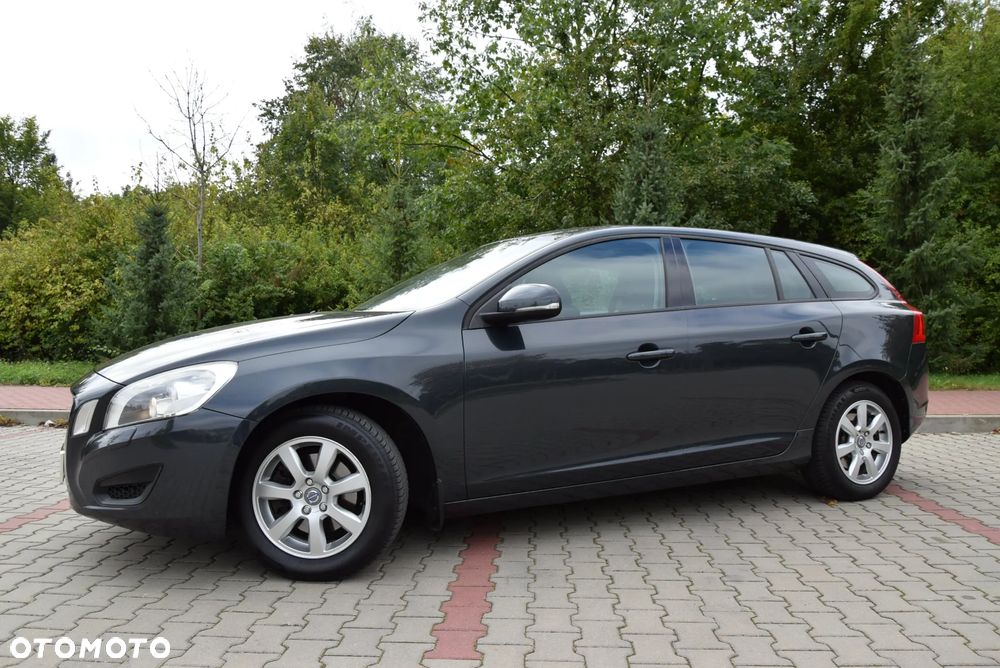 Volvo V60 D2 Edition - 12