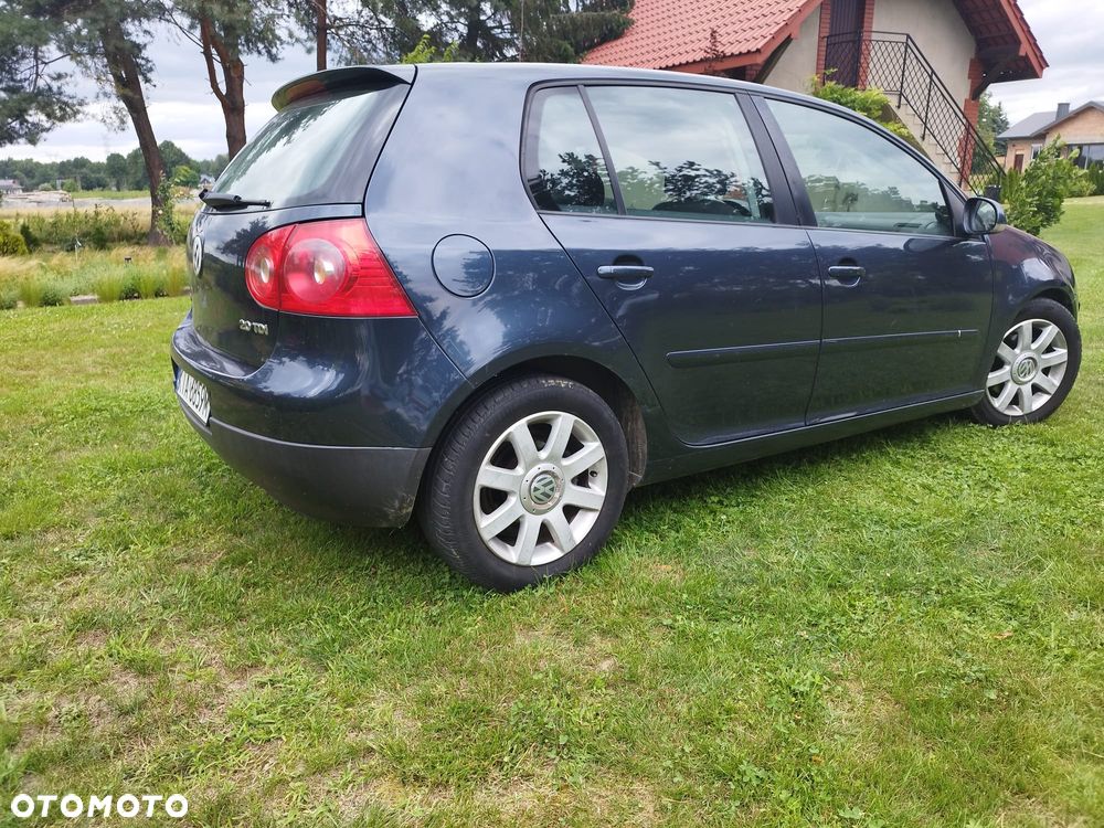 Volkswagen Golf - 5