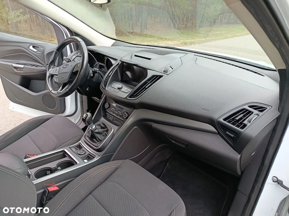 Ford Kuga 1.5 TDCi FWD Edition - 11