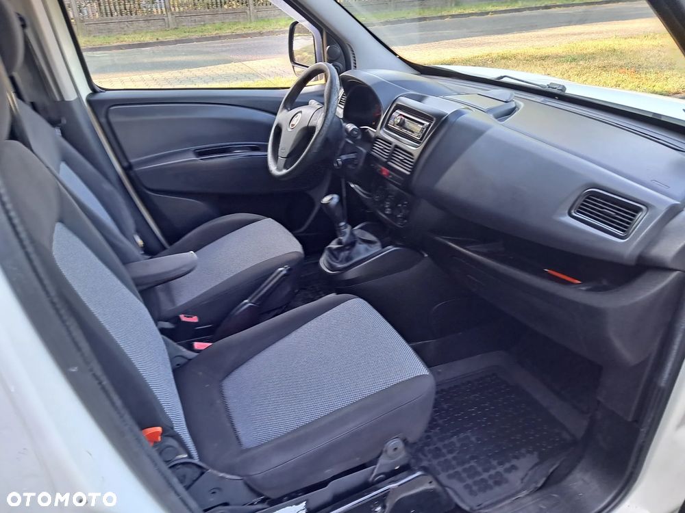 Fiat DOBLO - 15