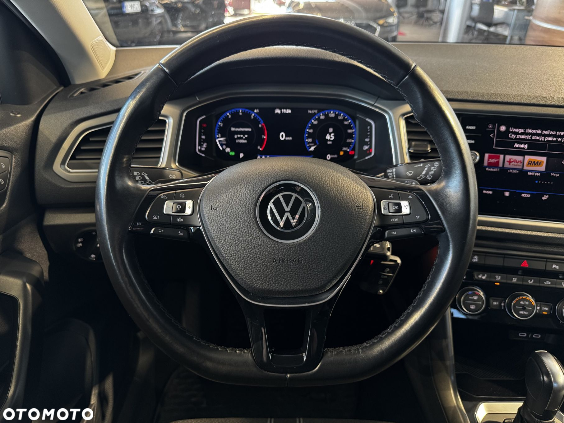 Volkswagen T-Roc - 17