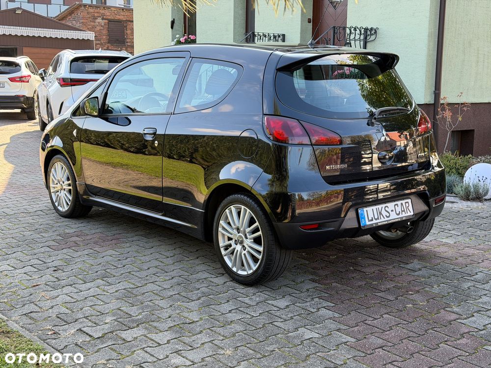 Mitsubishi Colt 2010 photo 3