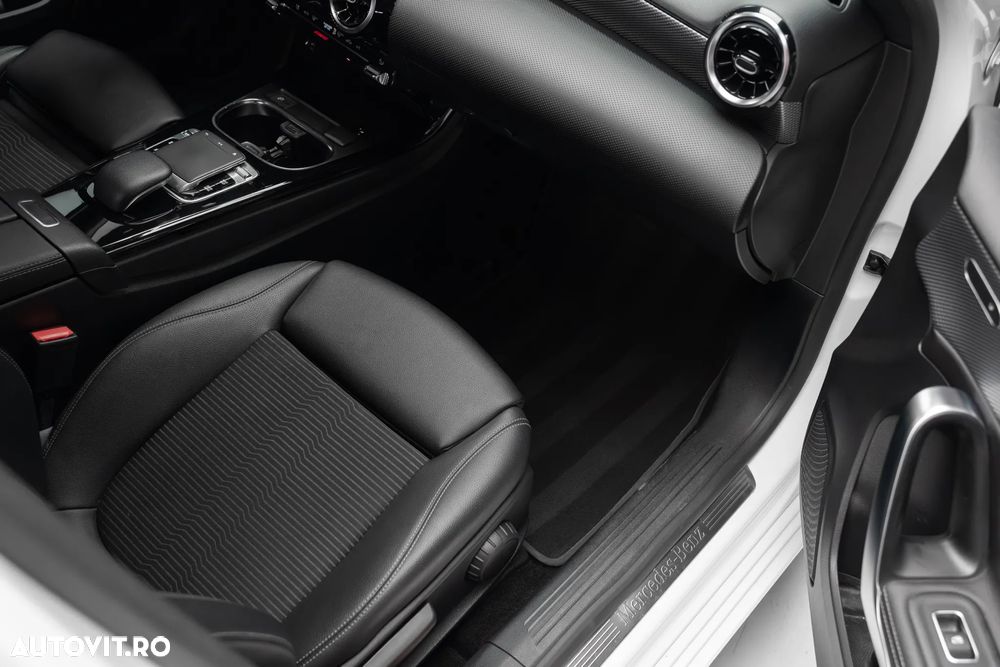 Mercedes-Benz A 220 7G-DCT - 34