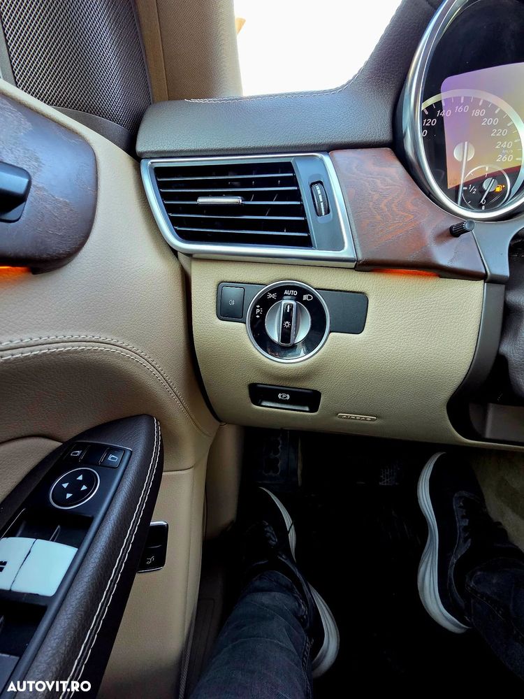 Mercedes-Benz ML - 14