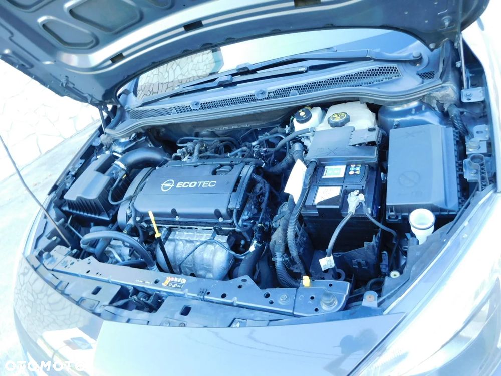 Opel Astra 1.6 ECOFLEX Start/Stop Innovation - 24