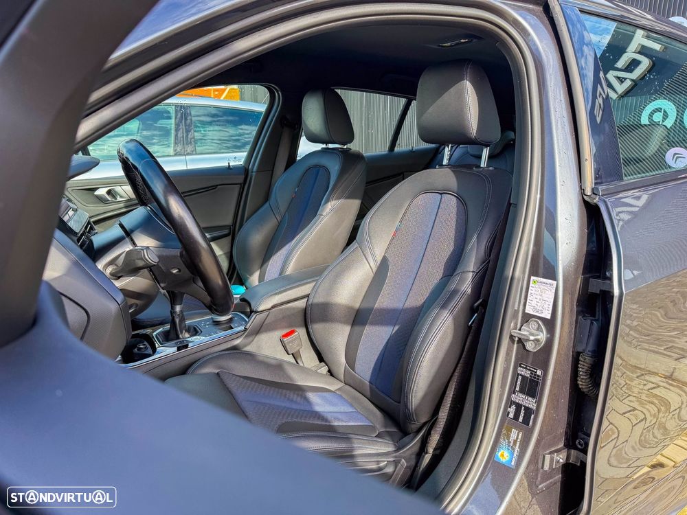 BMW 116 d Pack Desportivo M - 29