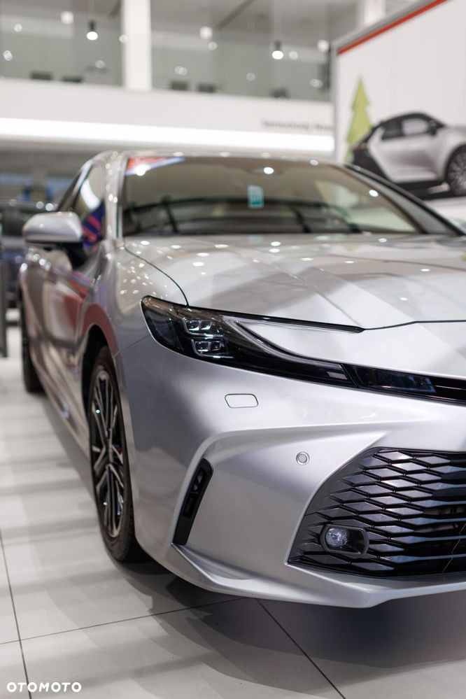 Toyota Camry - 13